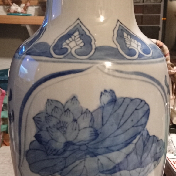 2pc lot blue& white Chinese porcelain vases - Picture 10 of 13